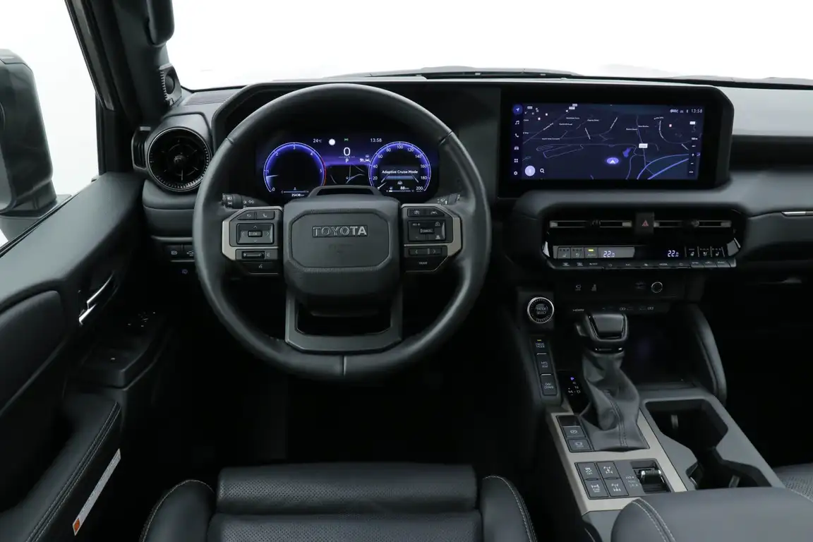 TOYOTA LAND CRUISER