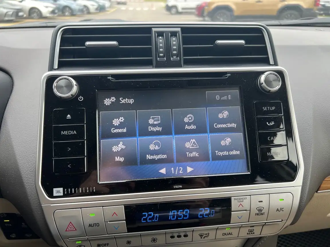 TOYOTA LAND CRUISER