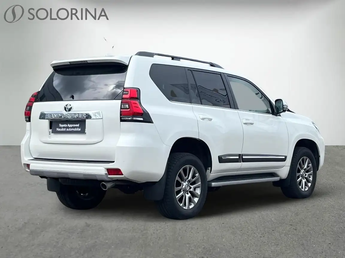TOYOTA LAND CRUISER