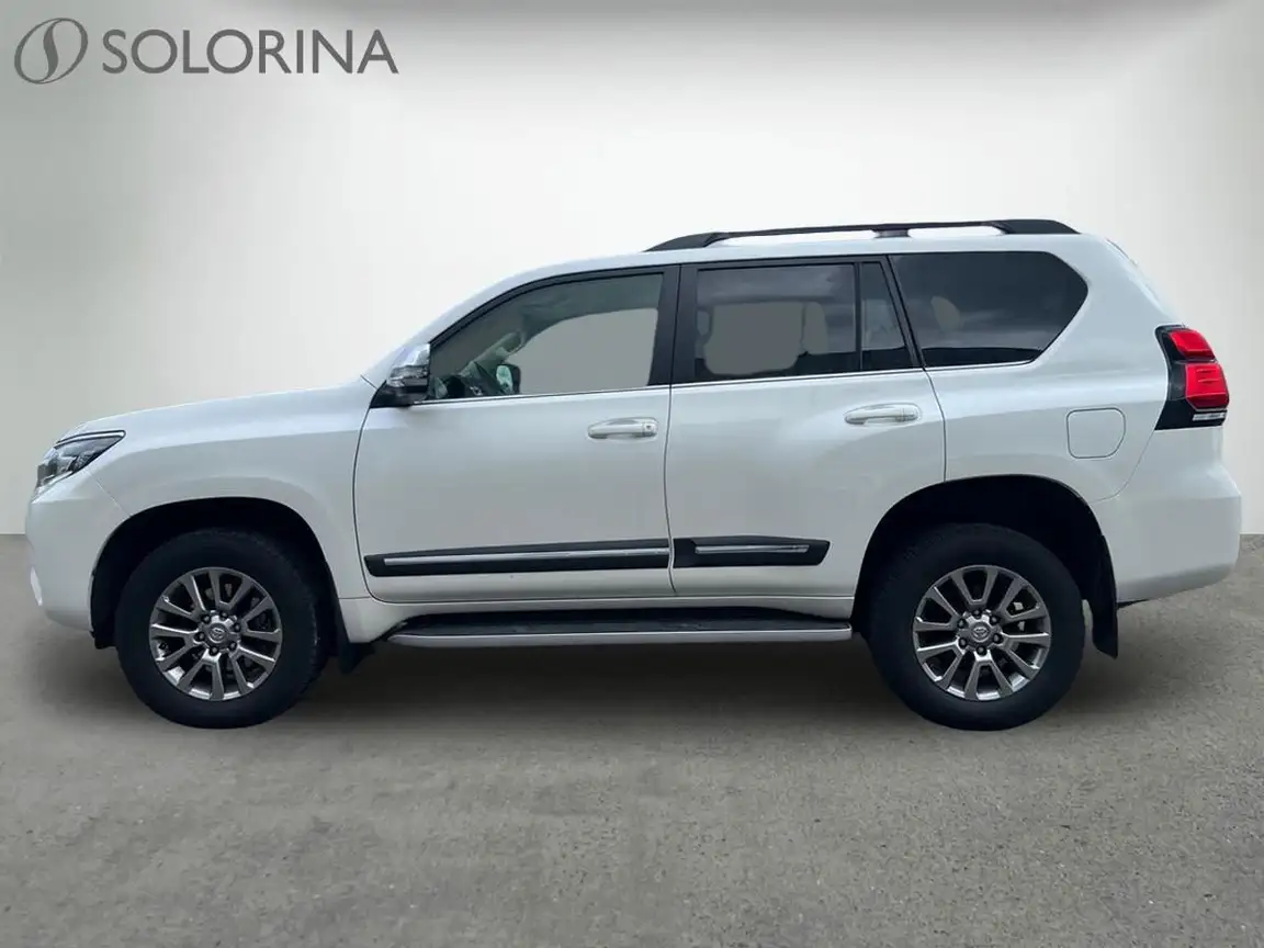 TOYOTA LAND CRUISER