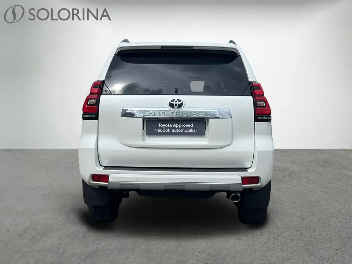 TOYOTA LAND CRUISER