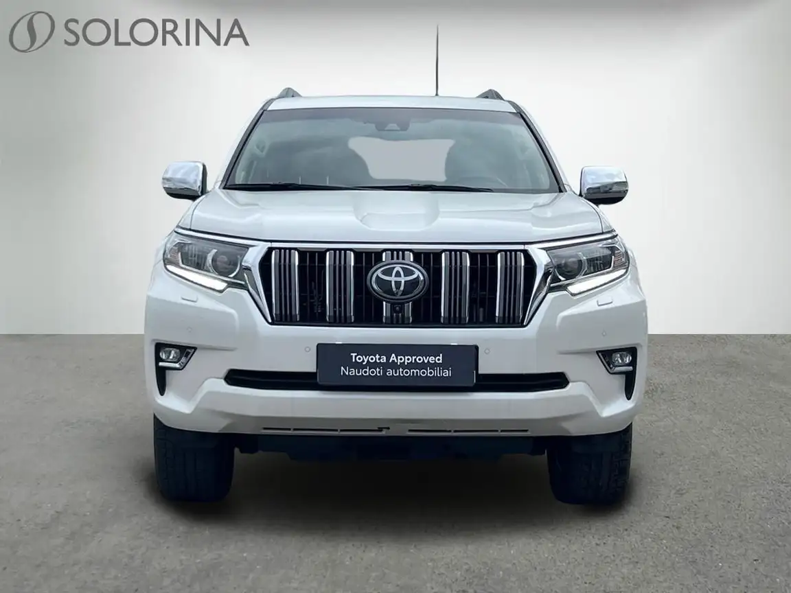 TOYOTA LAND CRUISER