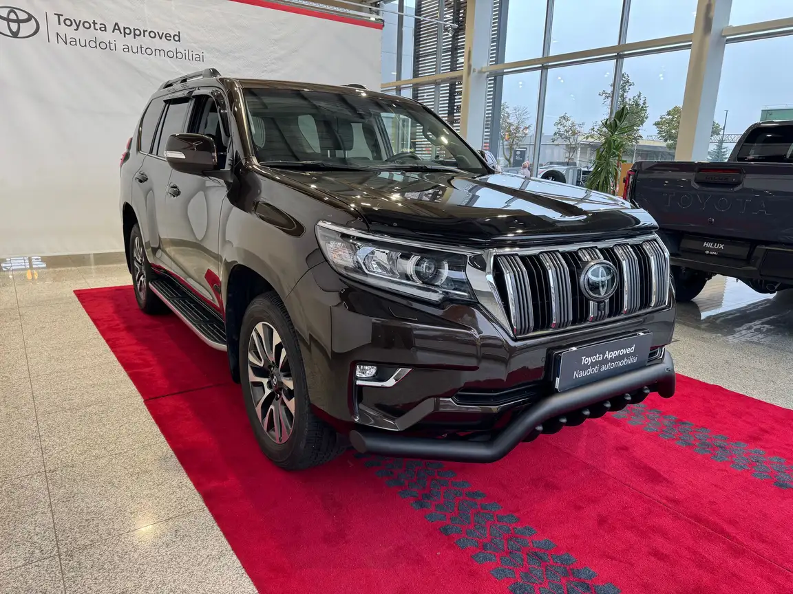 TOYOTA LAND CRUISER