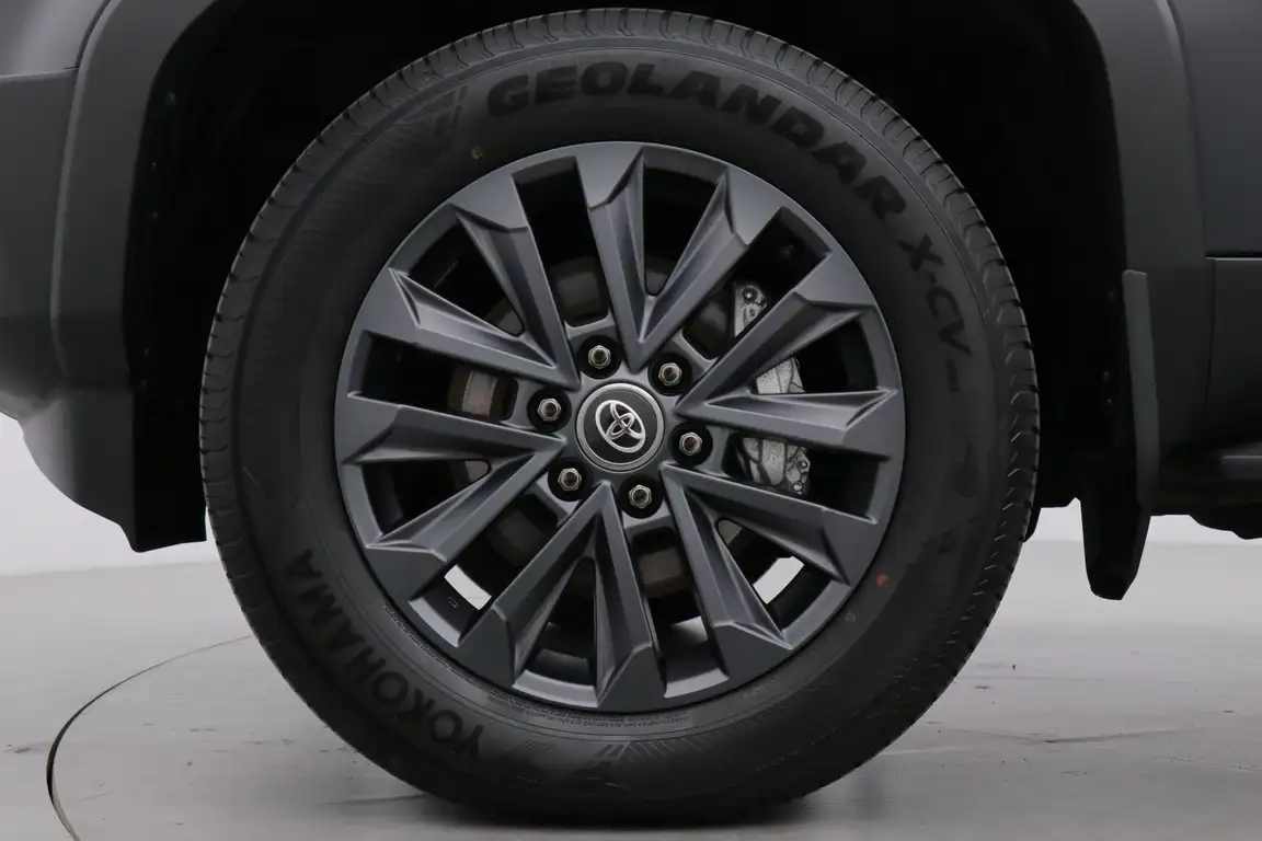 TOYOTA LAND CRUISER