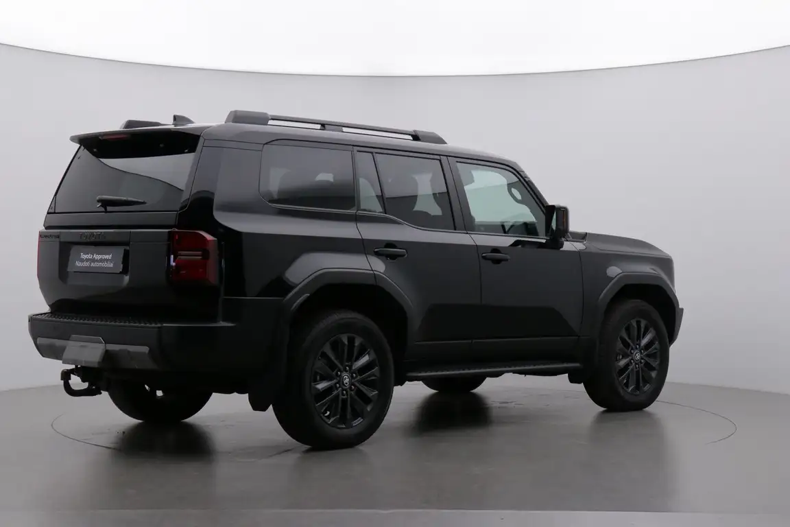 TOYOTA LAND CRUISER