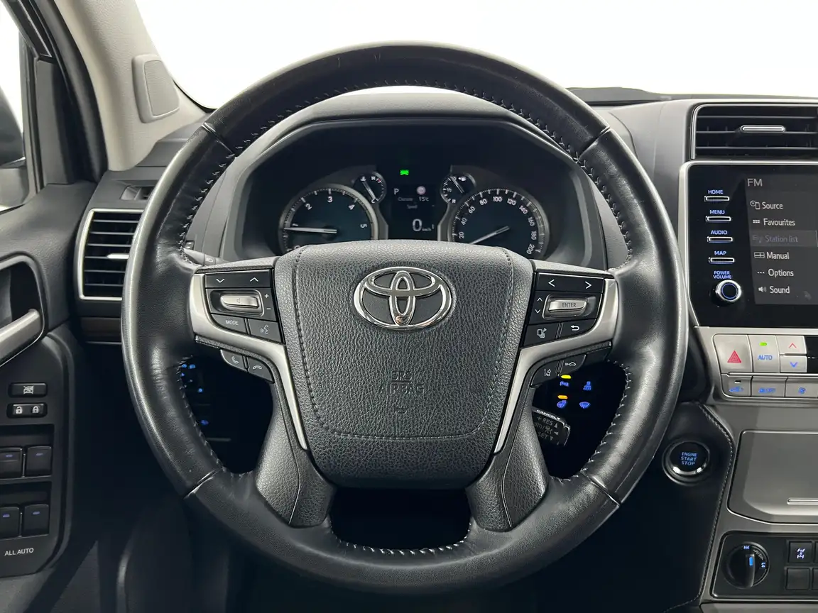 TOYOTA LAND CRUISER
