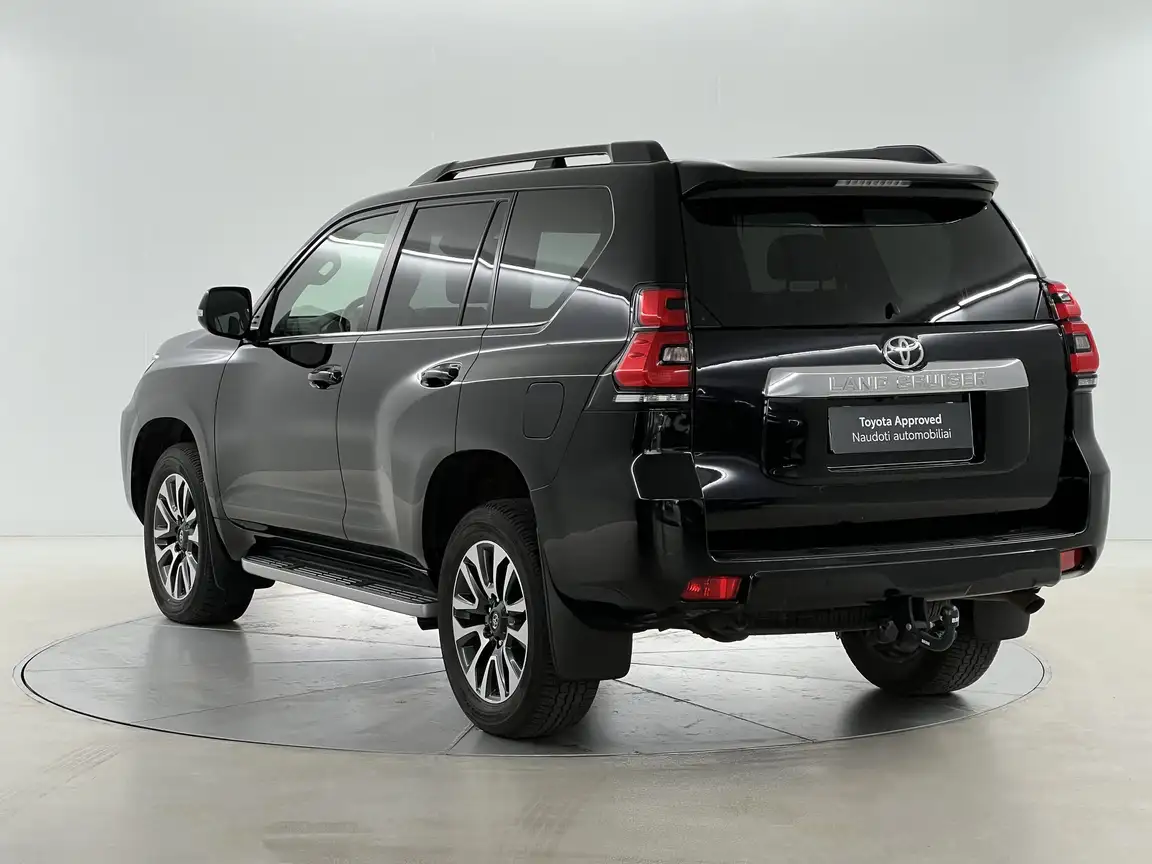 TOYOTA LAND CRUISER