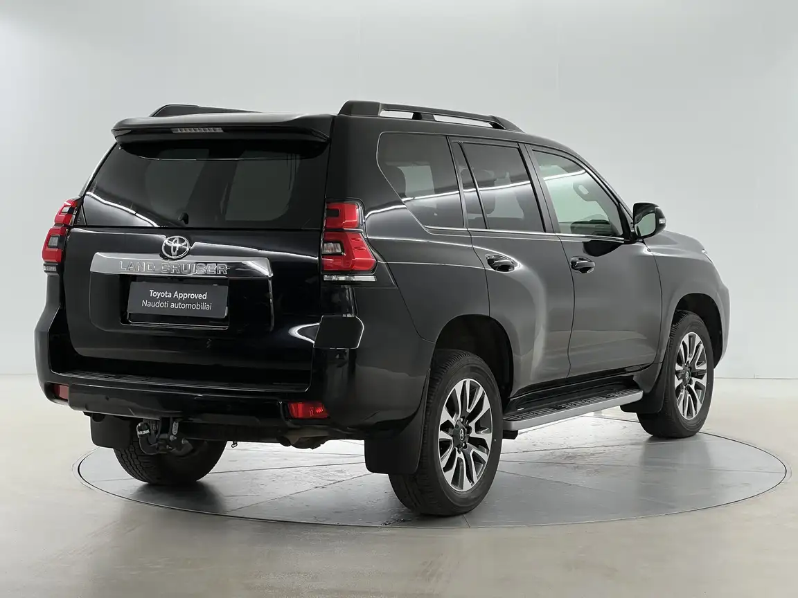TOYOTA LAND CRUISER