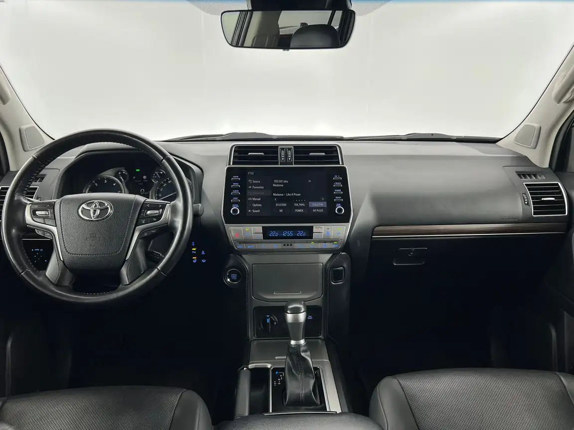 TOYOTA LAND CRUISER