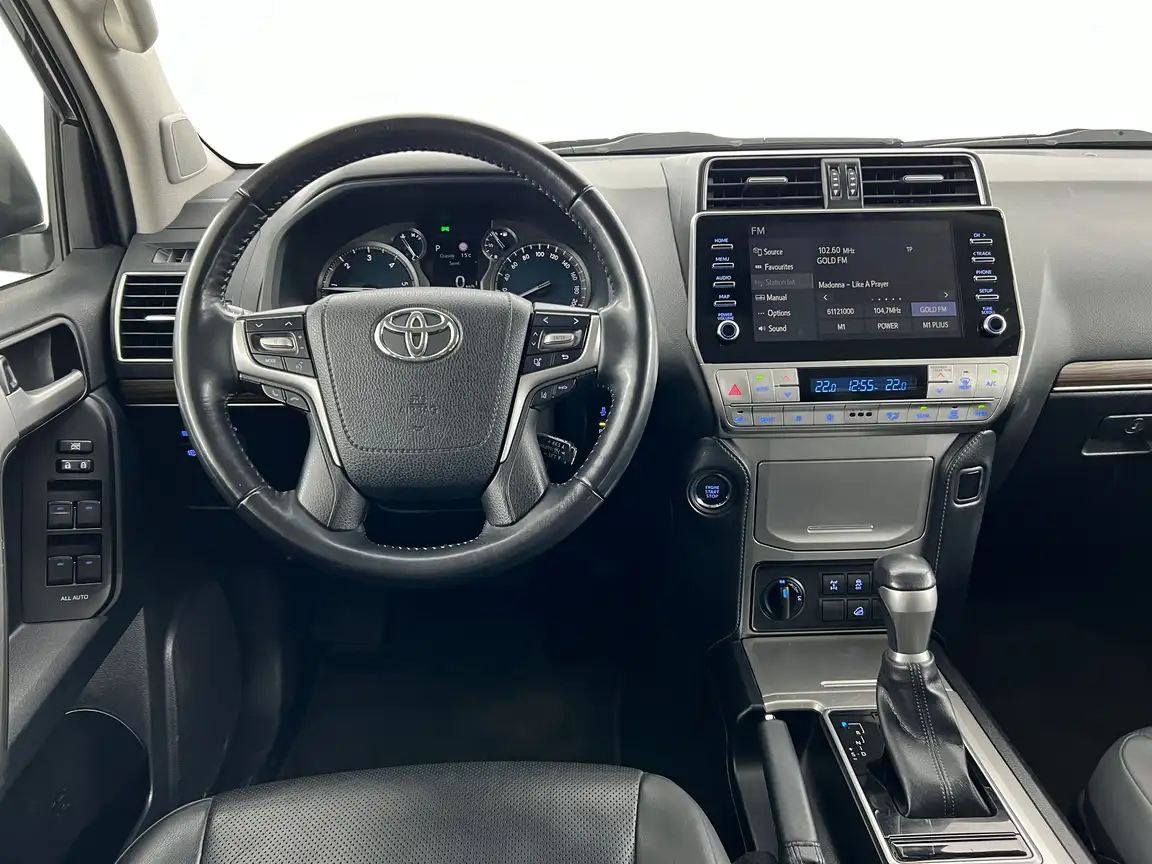 TOYOTA LAND CRUISER