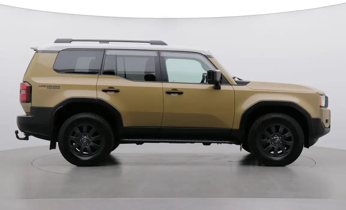 TOYOTA LAND CRUISER