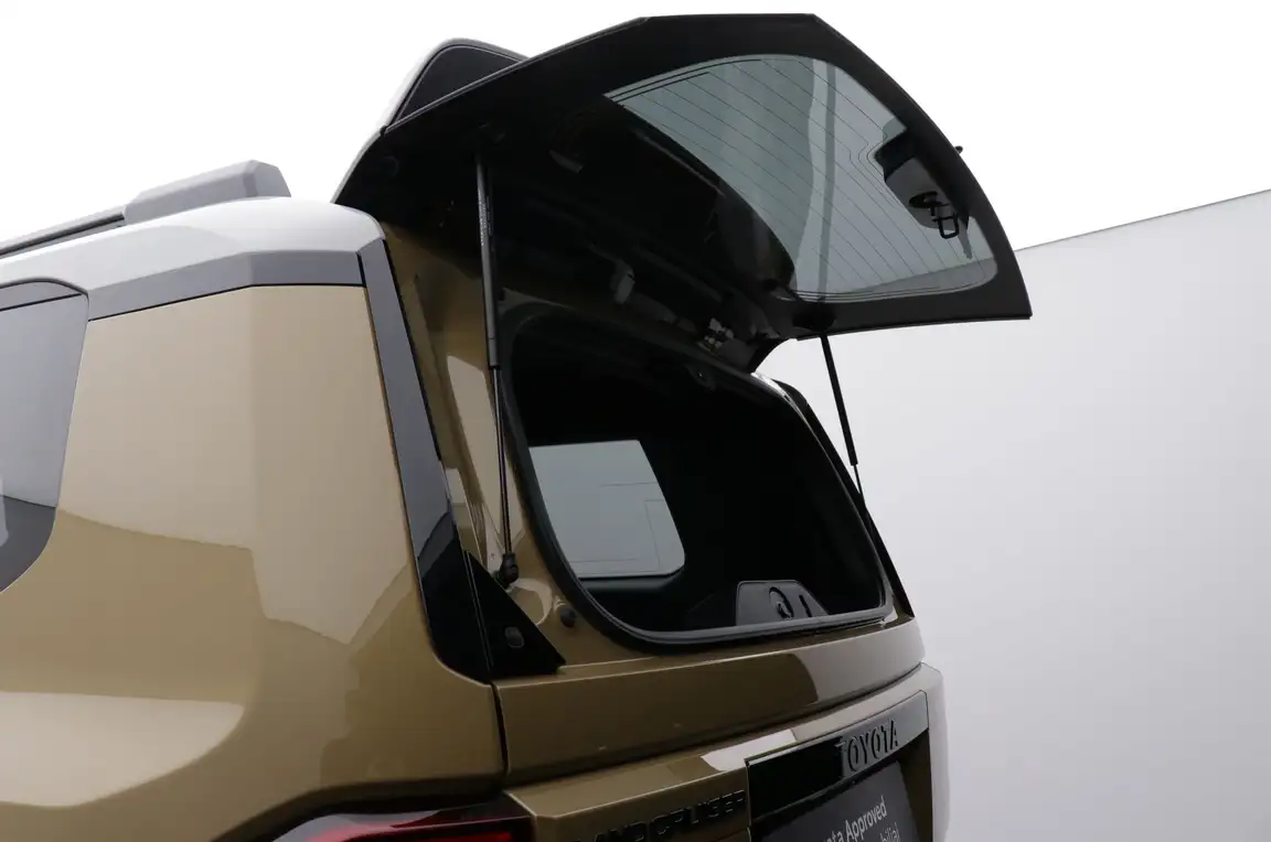 TOYOTA LAND CRUISER