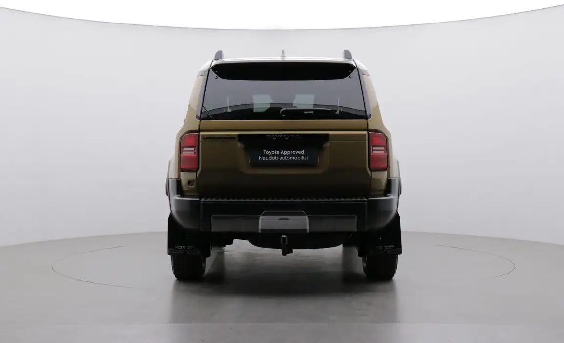 TOYOTA LAND CRUISER