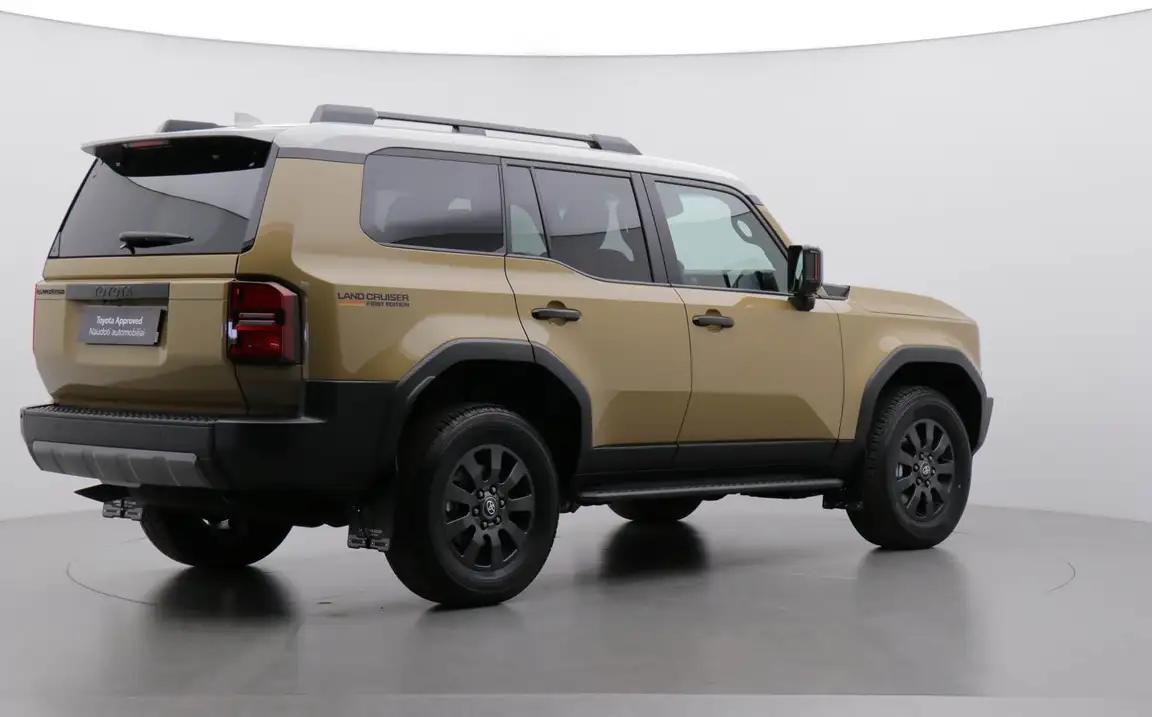 TOYOTA LAND CRUISER