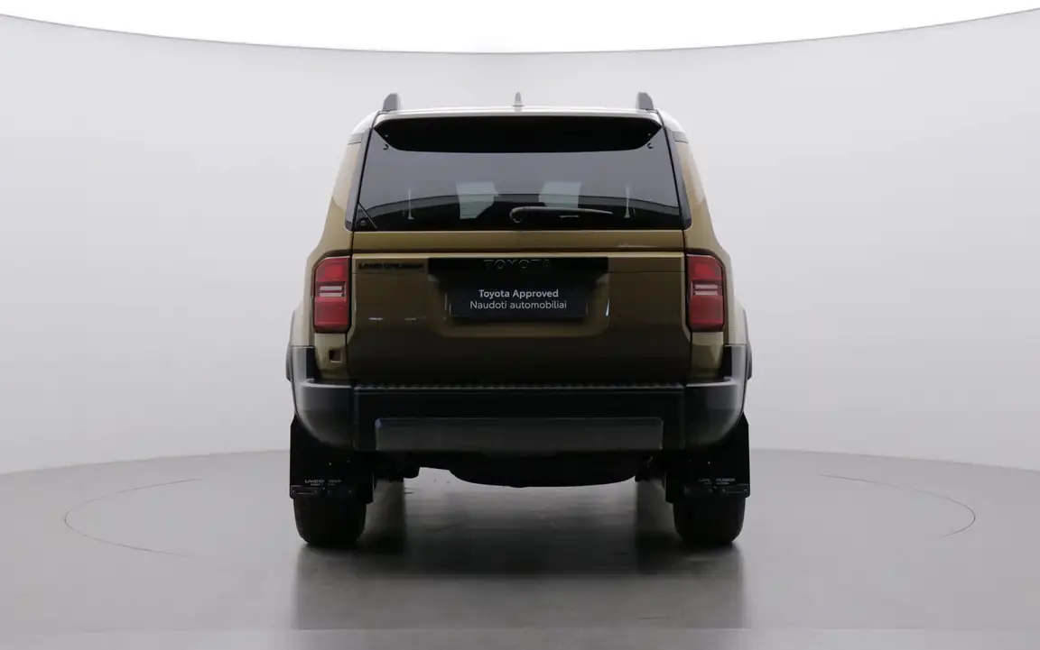 TOYOTA LAND CRUISER