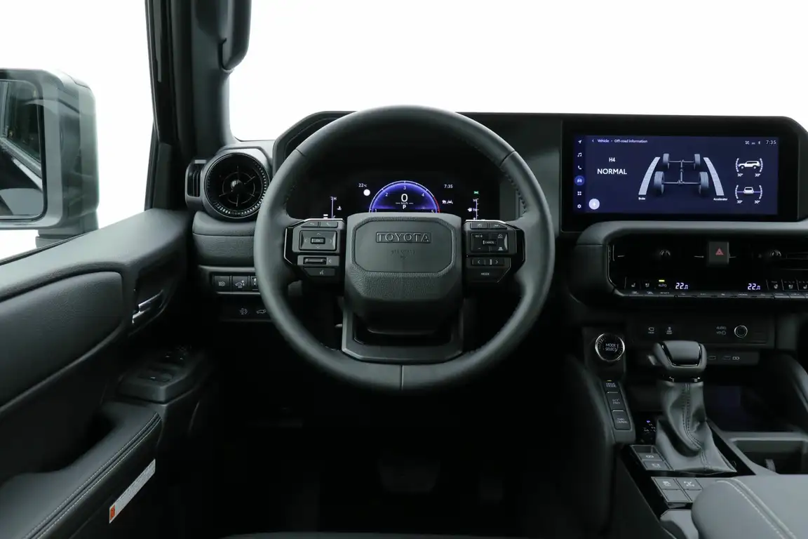TOYOTA LAND CRUISER