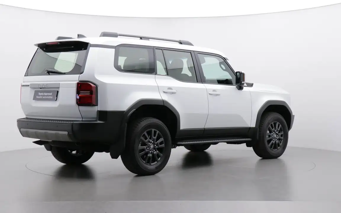 TOYOTA LAND CRUISER
