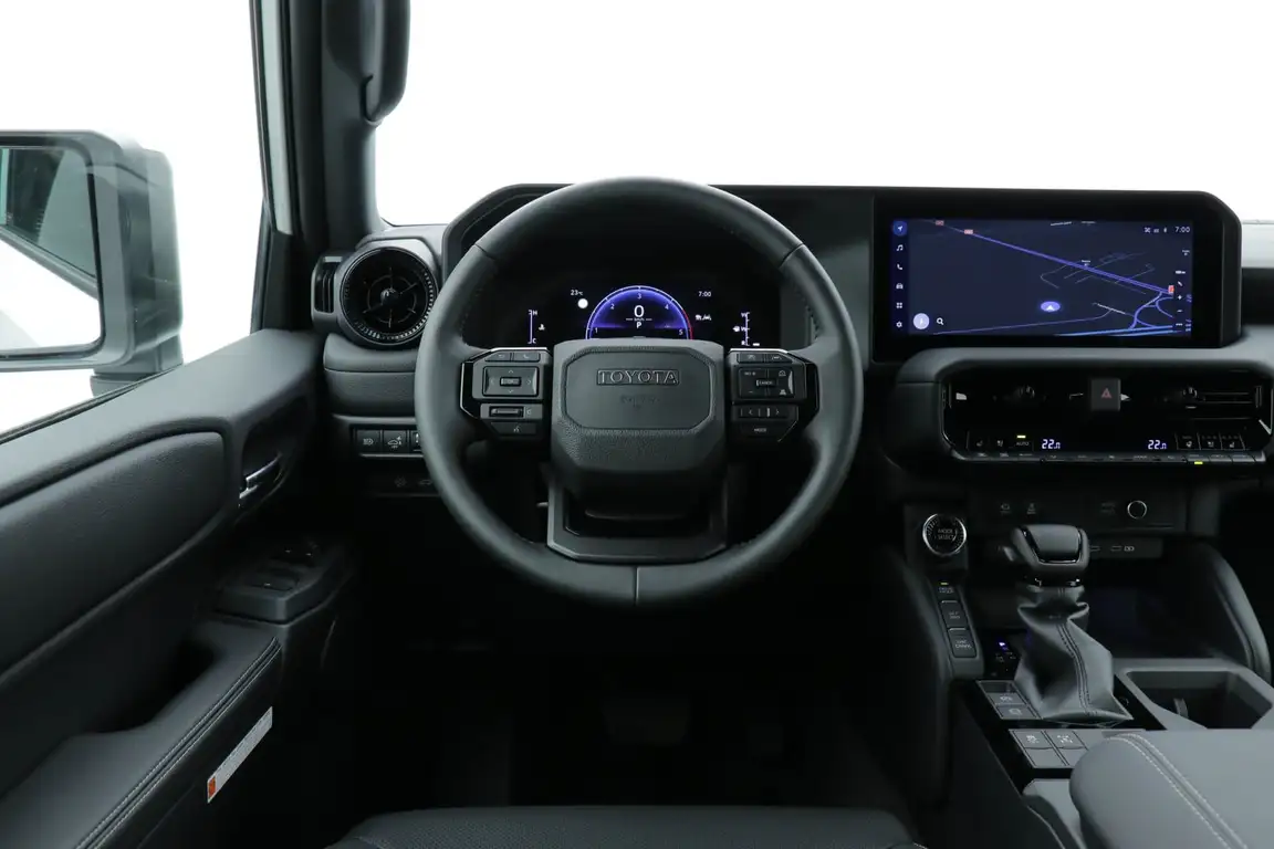 TOYOTA LAND CRUISER