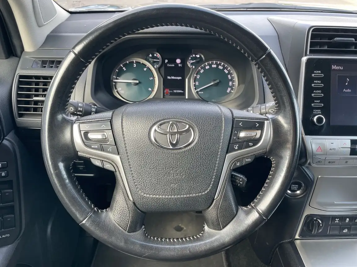 TOYOTA LAND CRUISER
