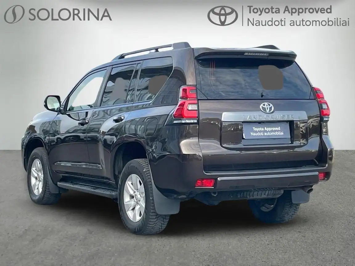 TOYOTA LAND CRUISER