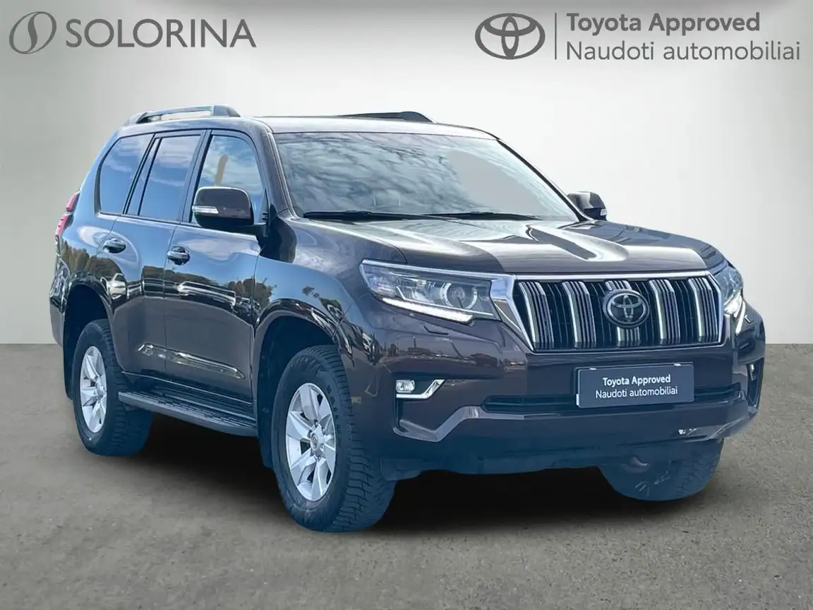 TOYOTA LAND CRUISER