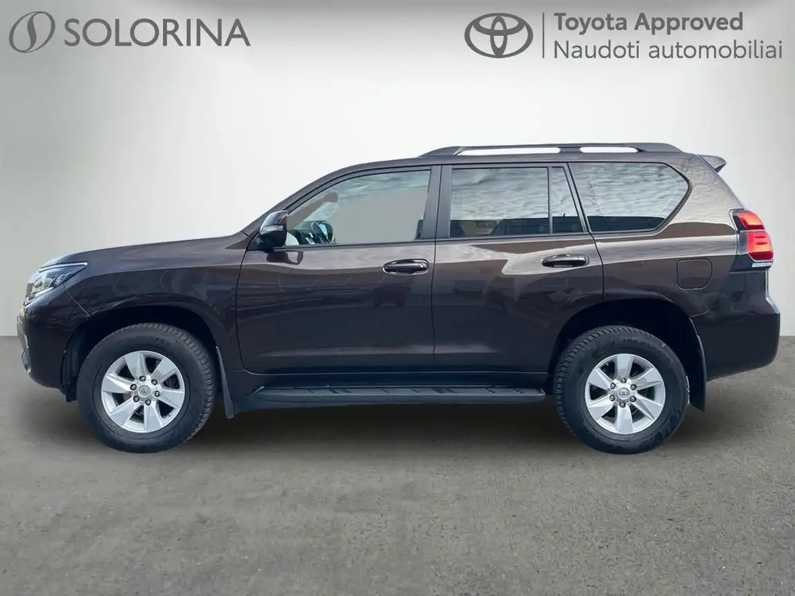 TOYOTA LAND CRUISER