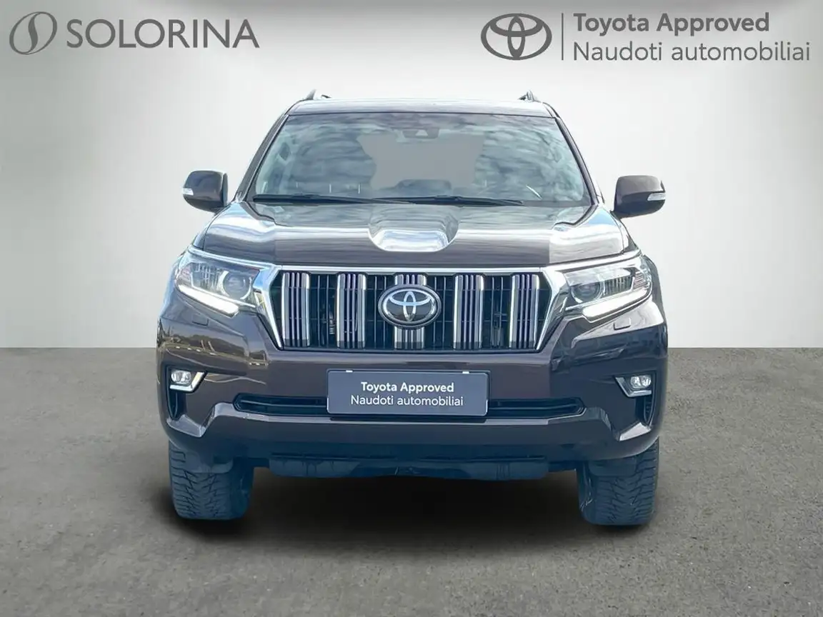TOYOTA LAND CRUISER