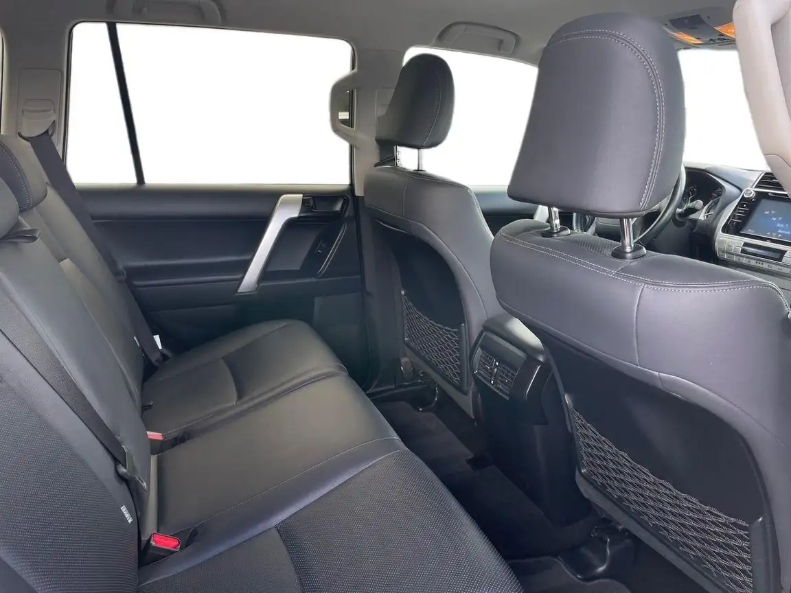 TOYOTA LAND CRUISER