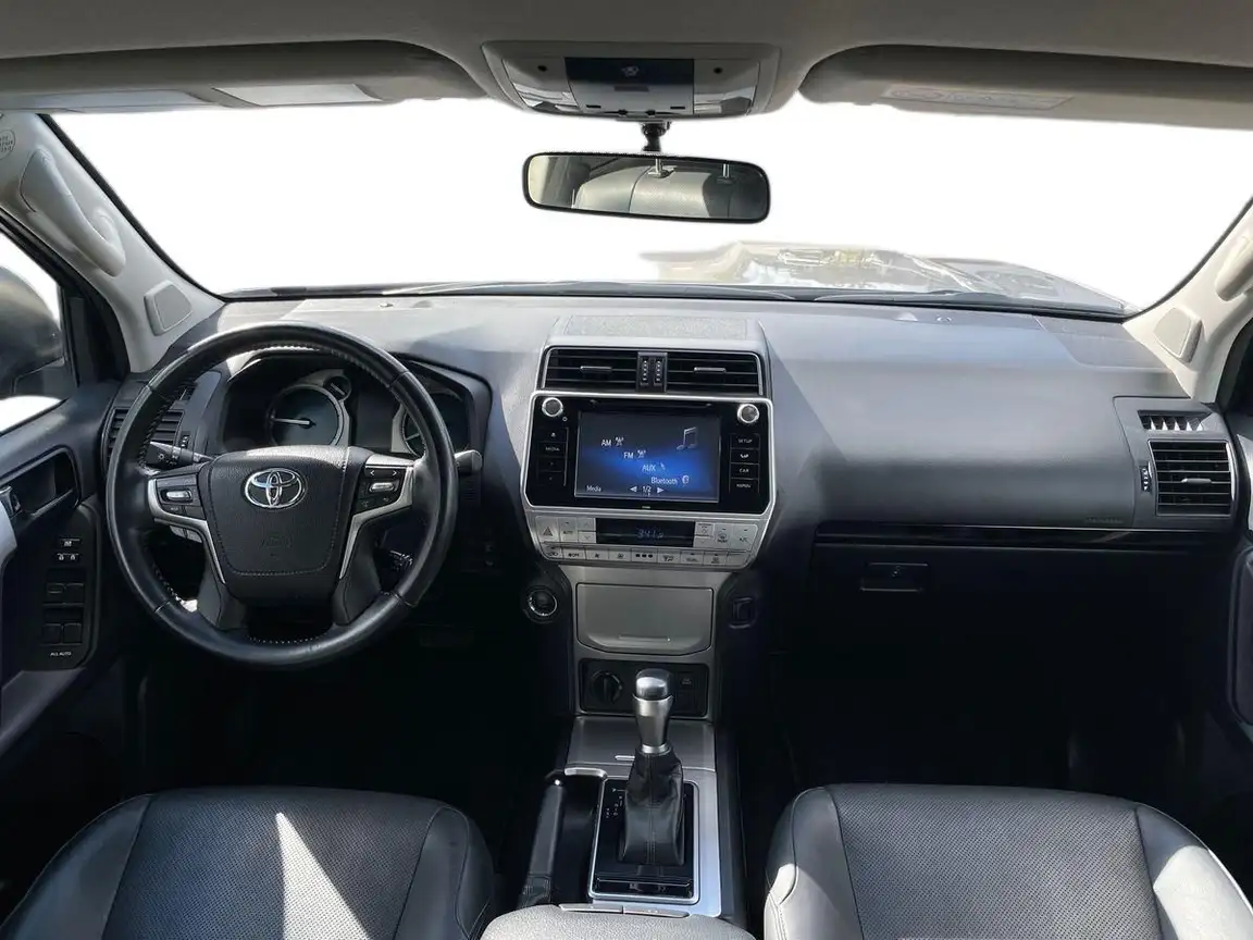 TOYOTA LAND CRUISER