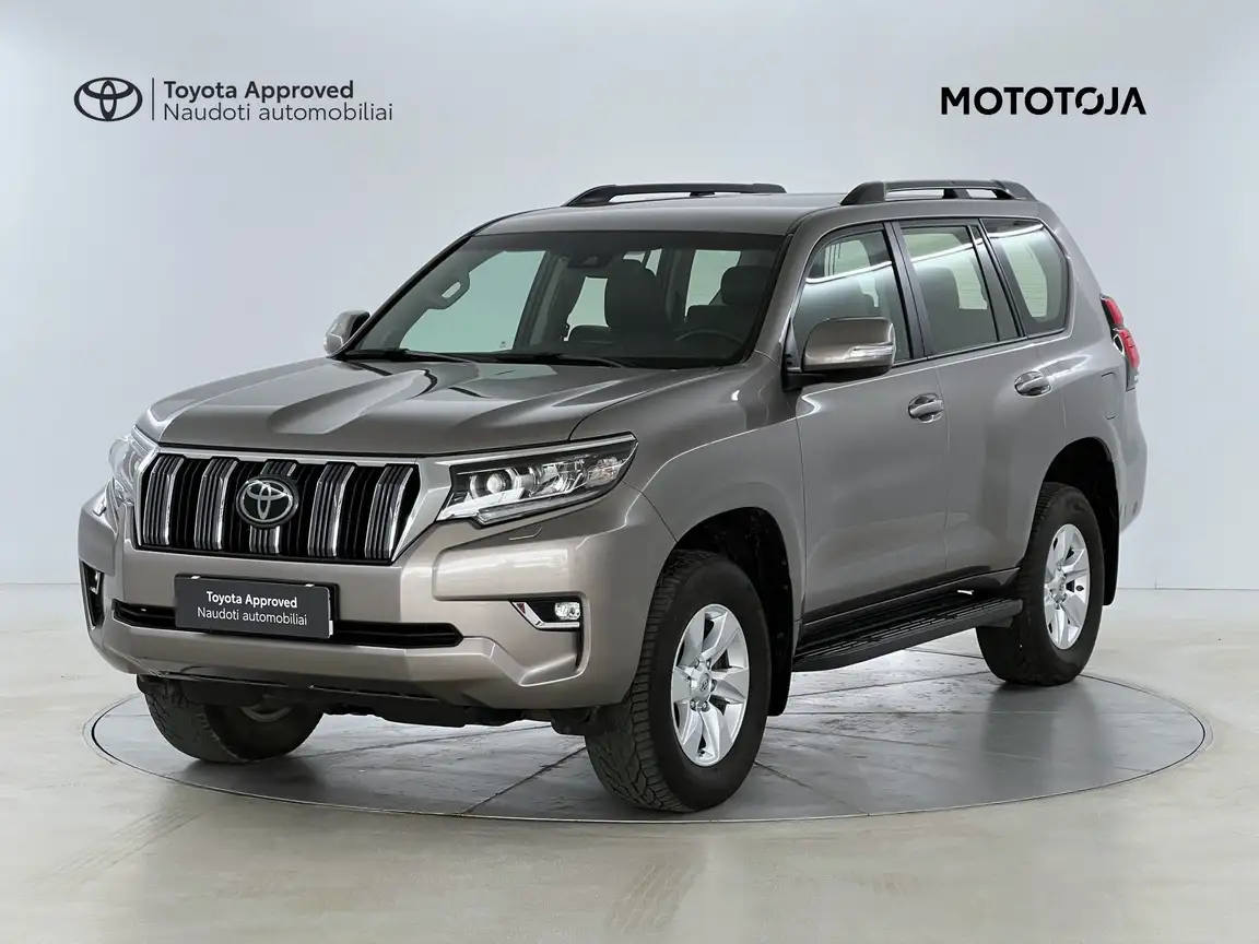 TOYOTA LAND CRUISER