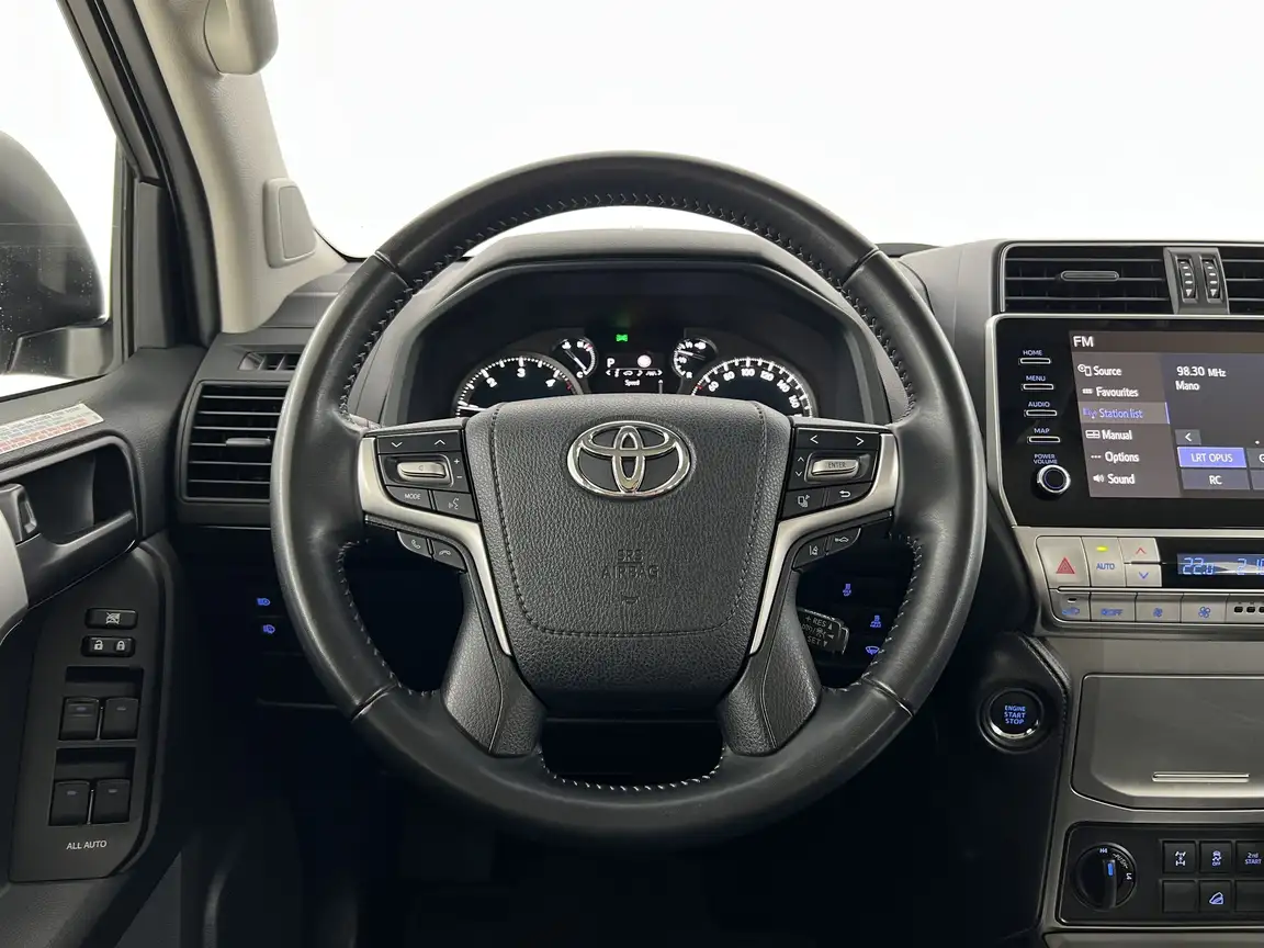 TOYOTA LAND CRUISER