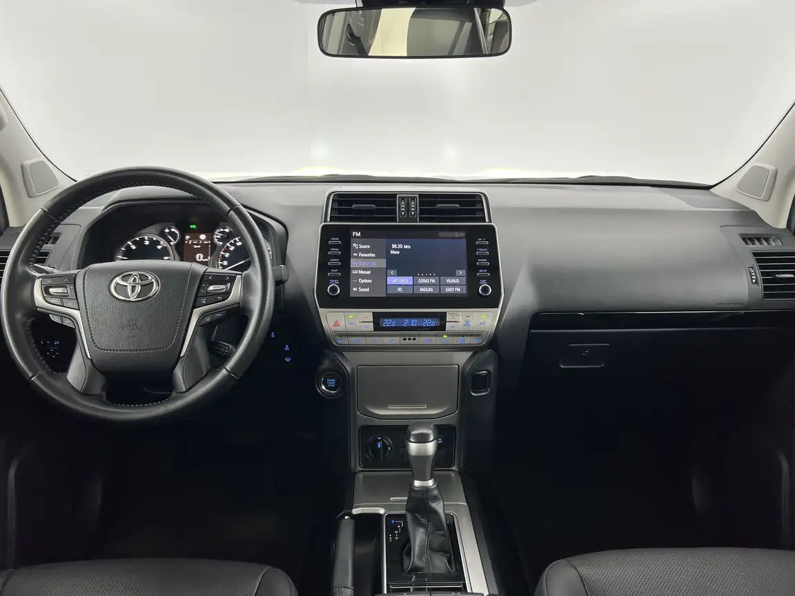 TOYOTA LAND CRUISER