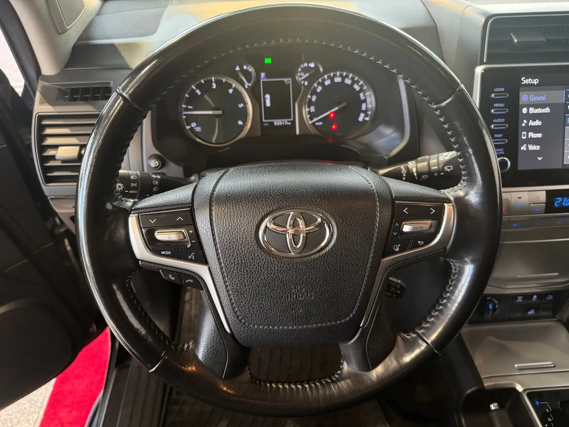 TOYOTA LAND CRUISER