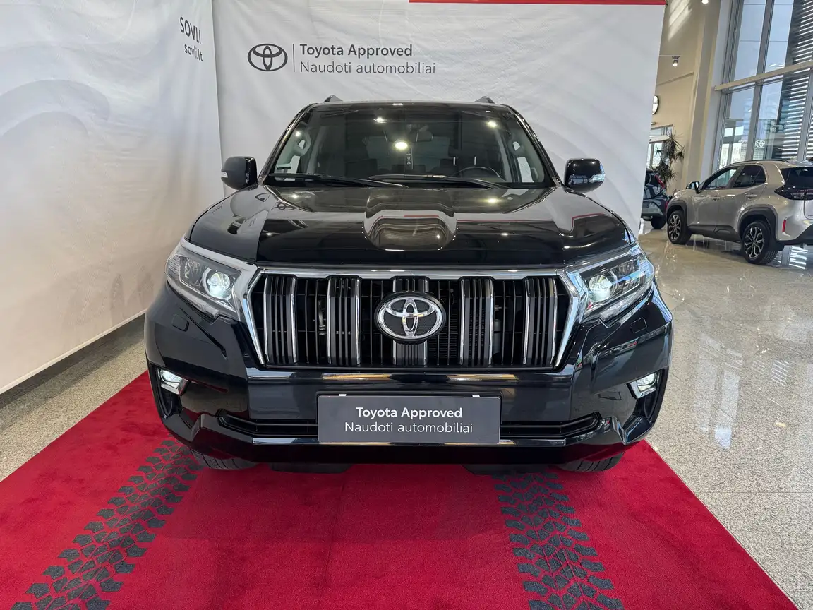 TOYOTA LAND CRUISER