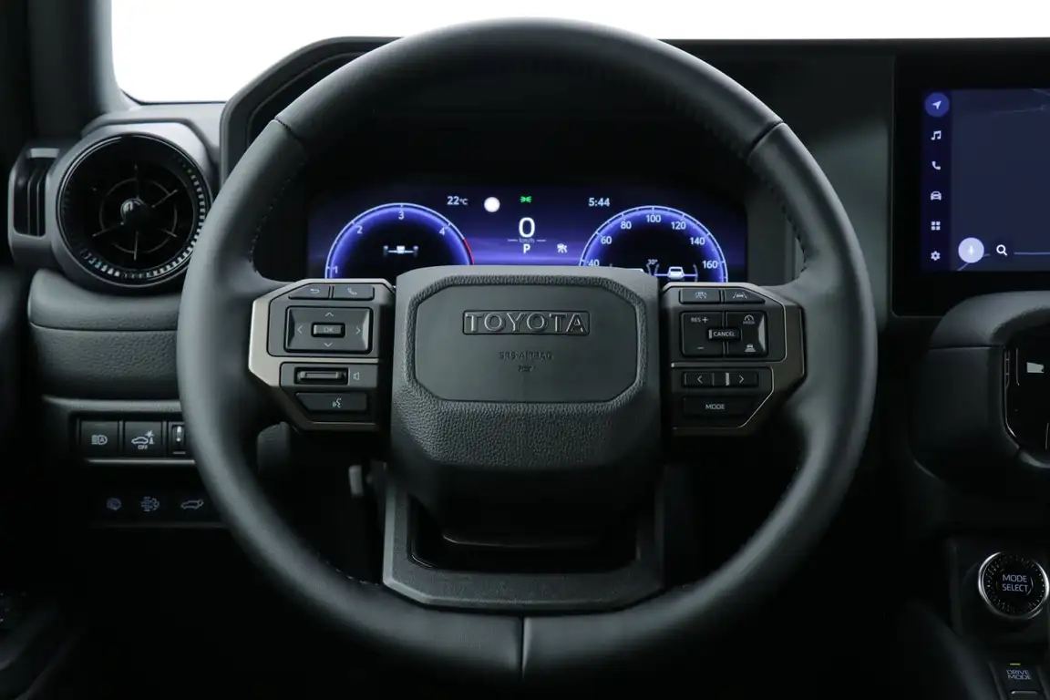 TOYOTA LAND CRUISER