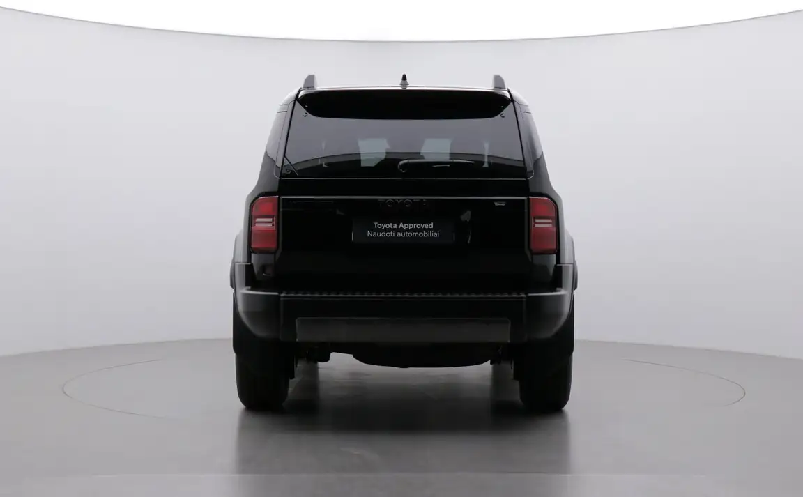 TOYOTA LAND CRUISER