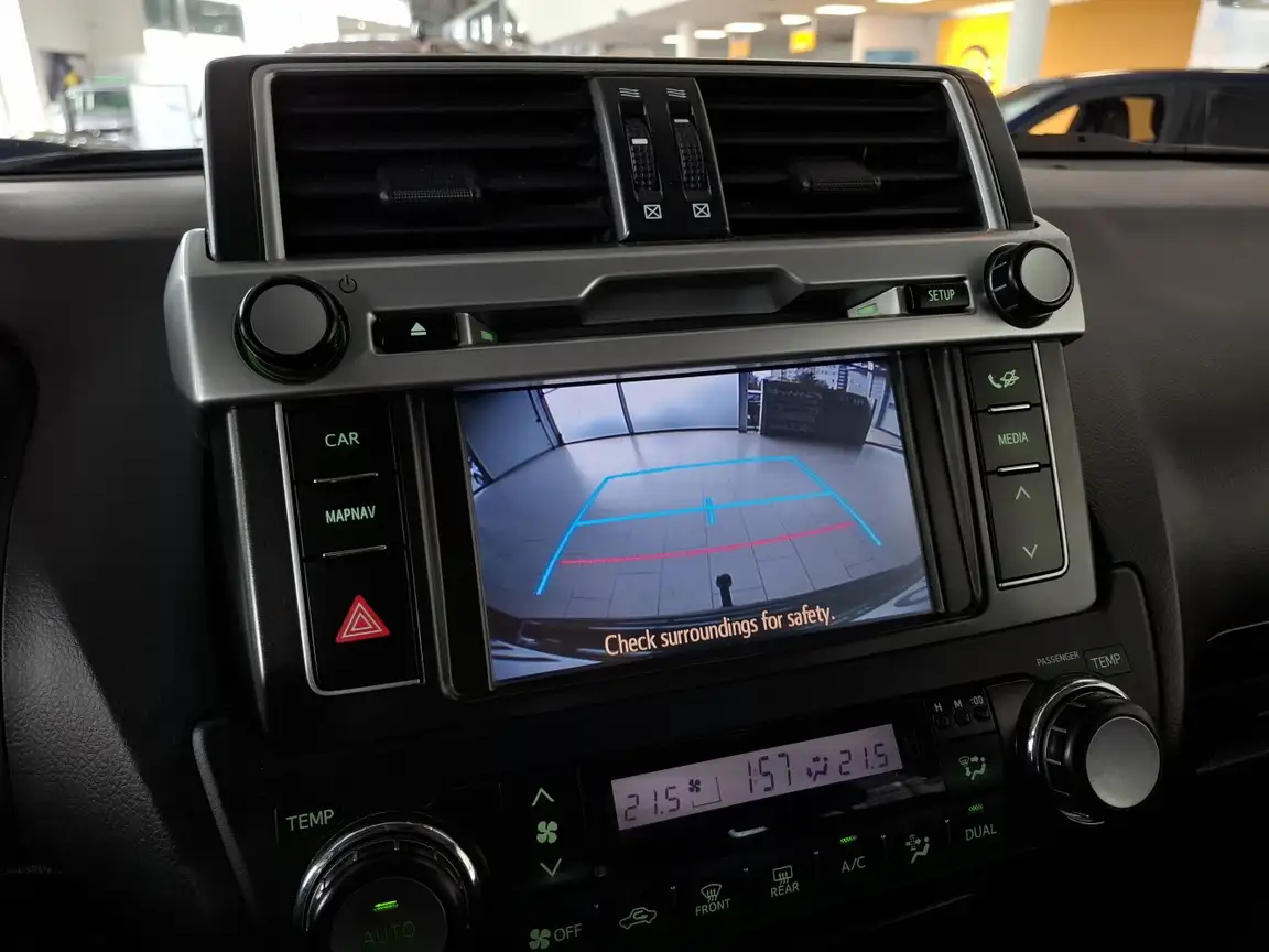 TOYOTA LAND CRUISER