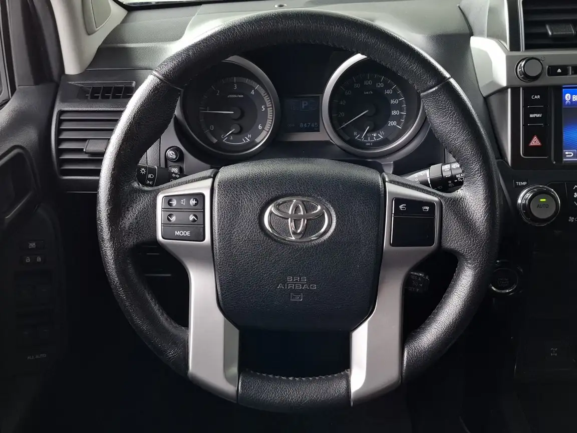 TOYOTA LAND CRUISER