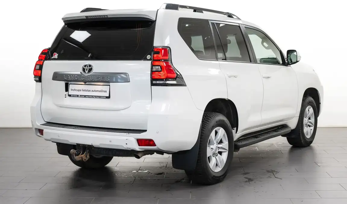 TOYOTA LAND CRUISER