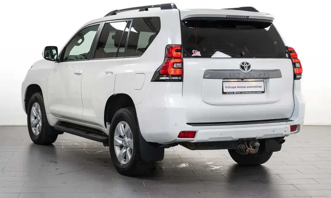 TOYOTA LAND CRUISER