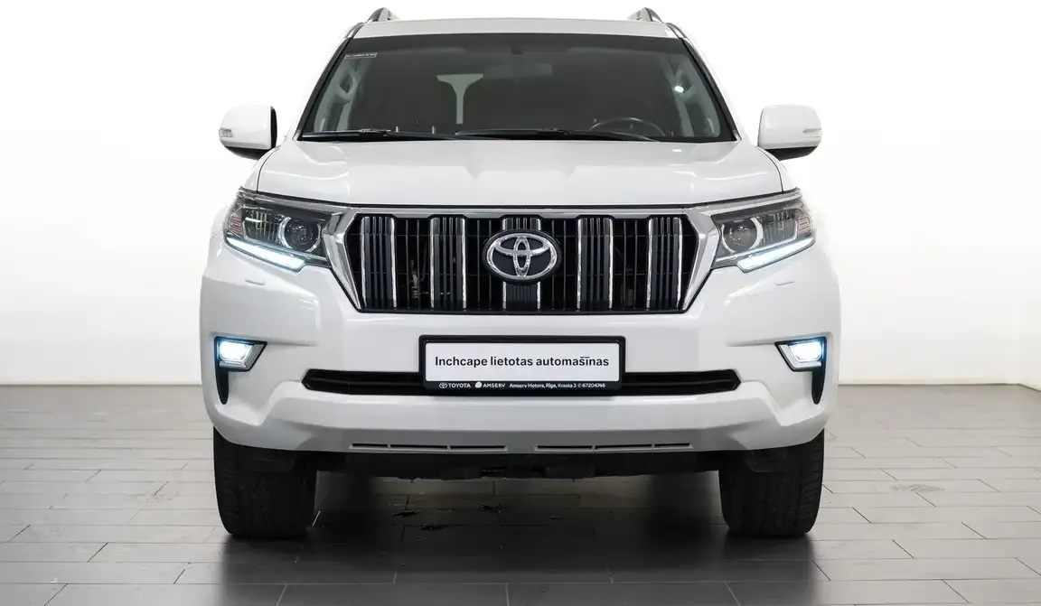 TOYOTA LAND CRUISER