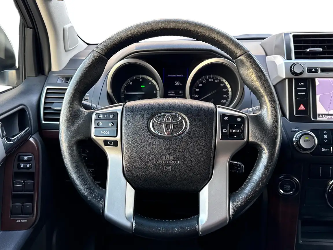 TOYOTA LAND CRUISER