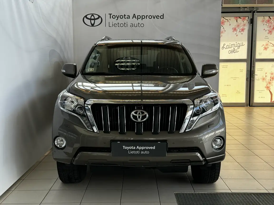 TOYOTA LAND CRUISER