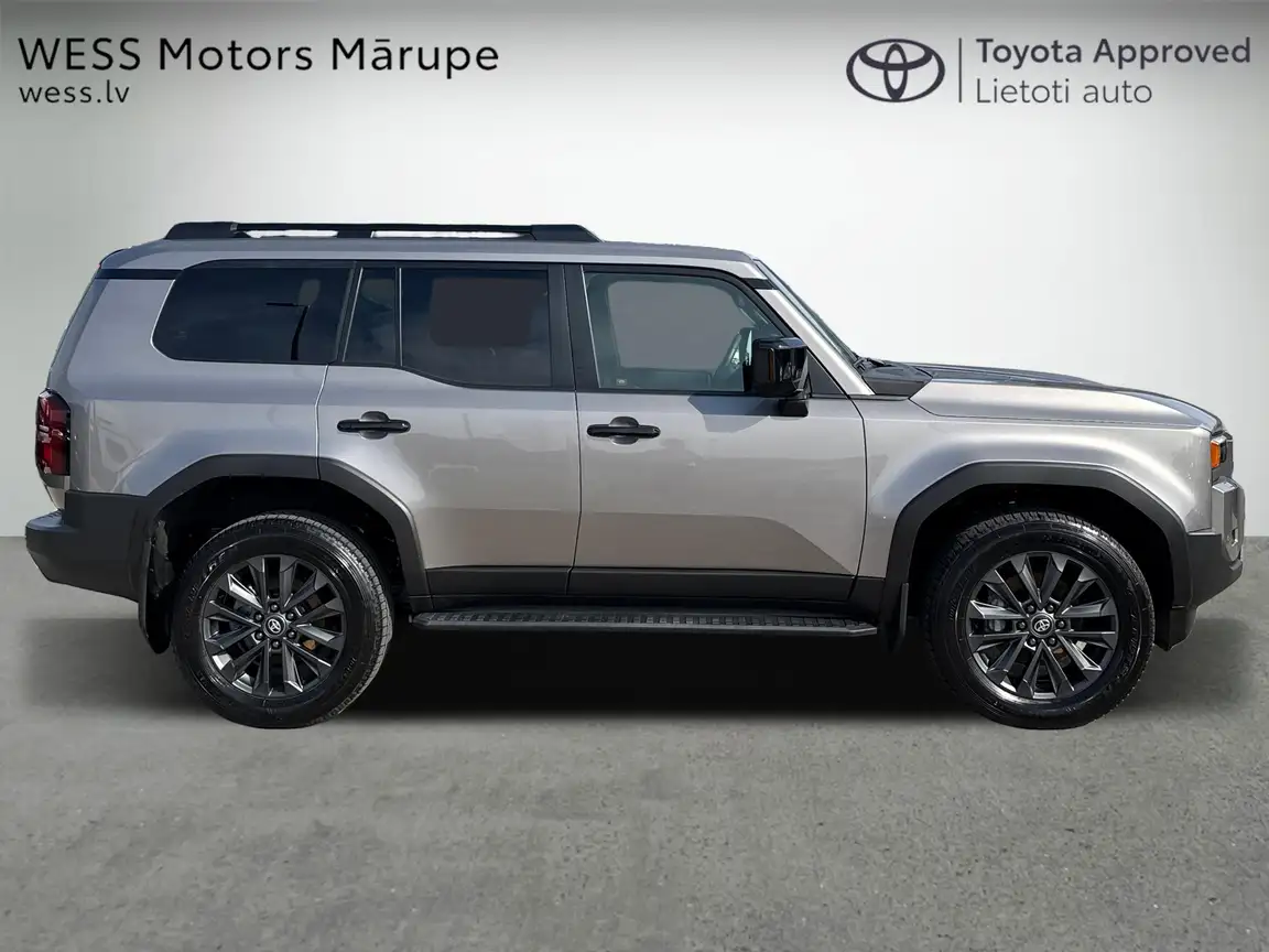 TOYOTA LAND CRUISER