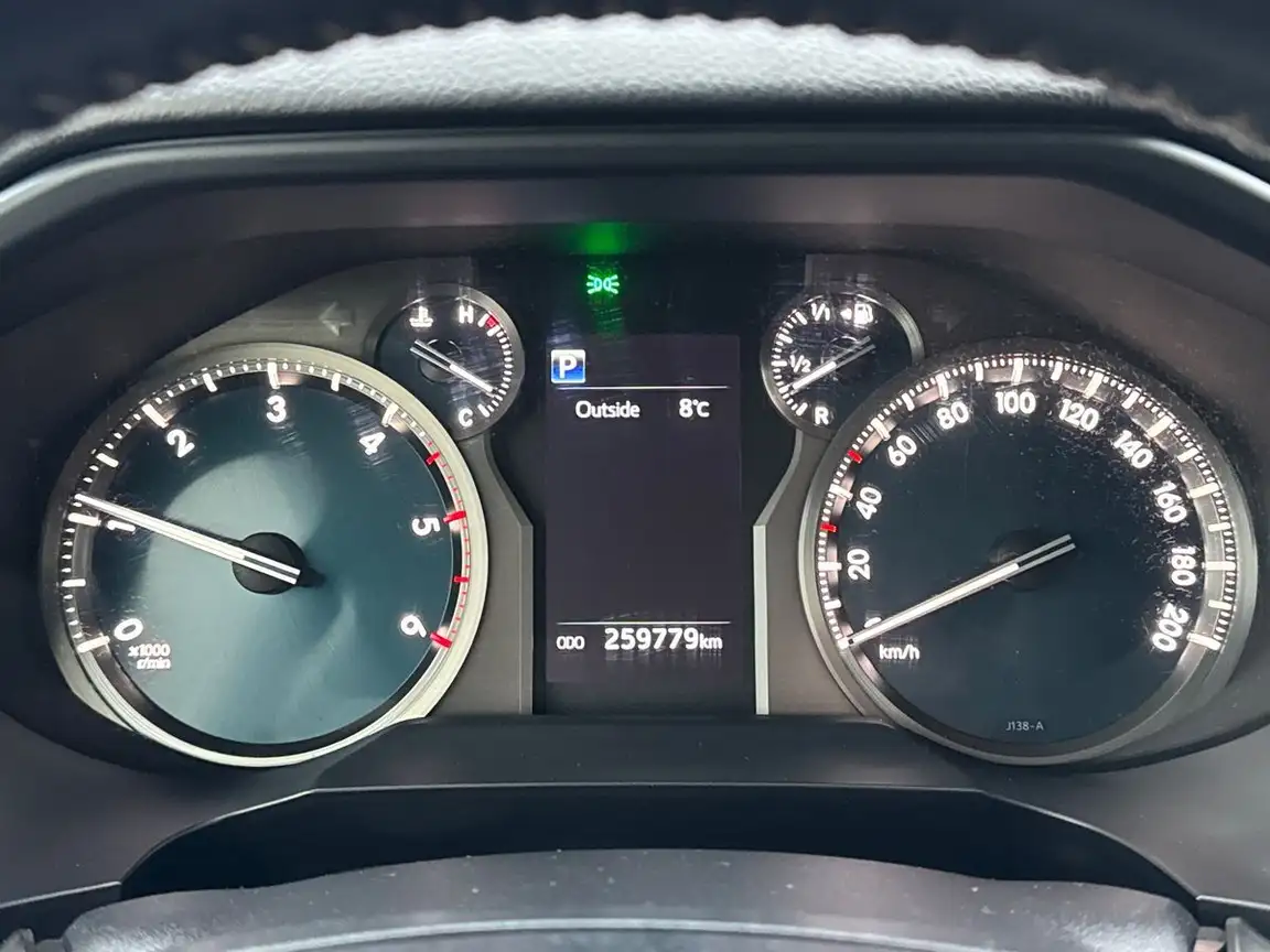 TOYOTA LAND CRUISER