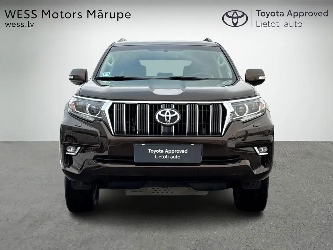 TOYOTA LAND CRUISER