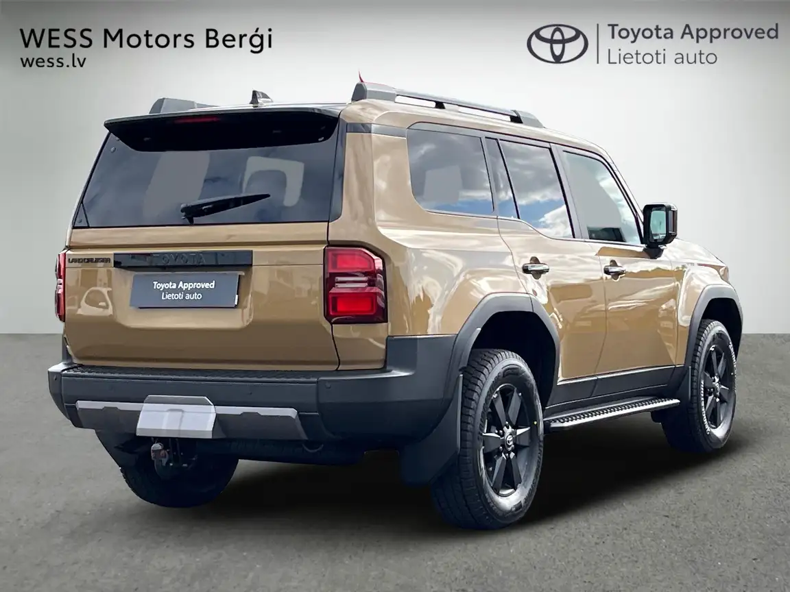 TOYOTA LAND CRUISER
