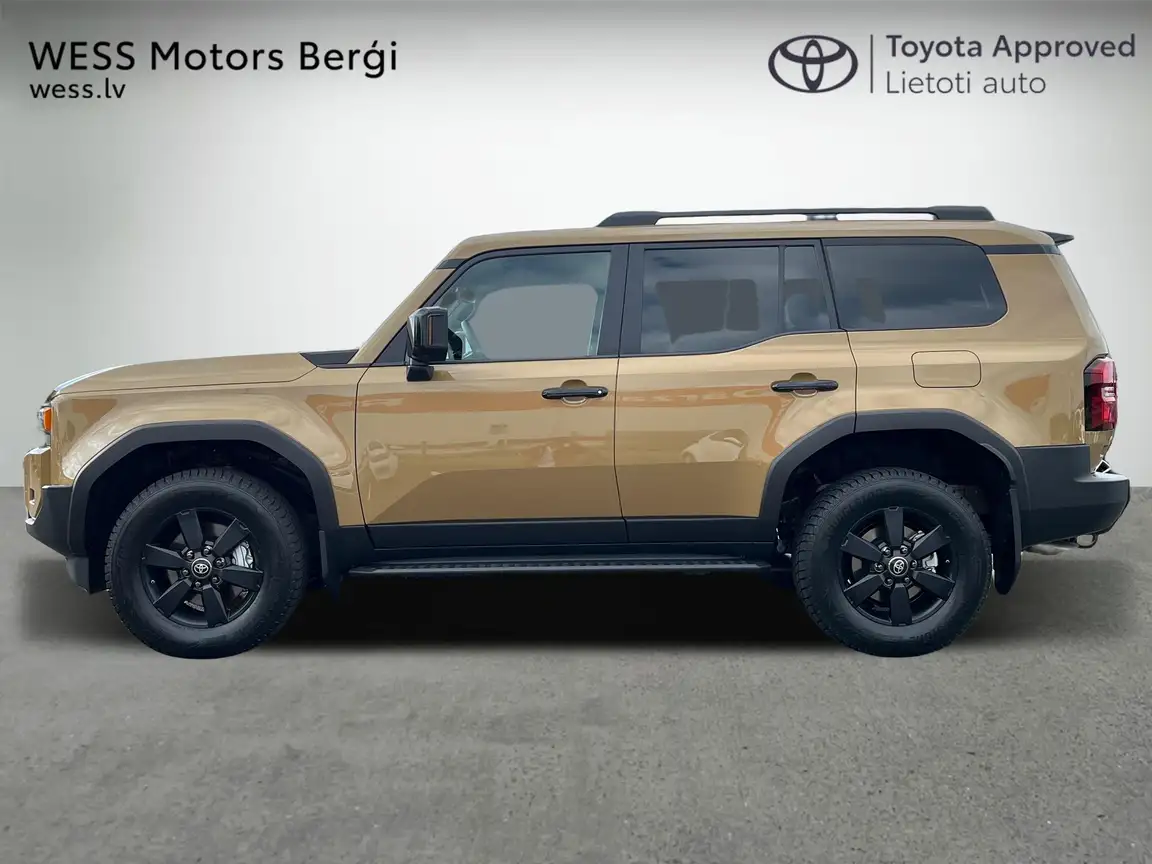 TOYOTA LAND CRUISER