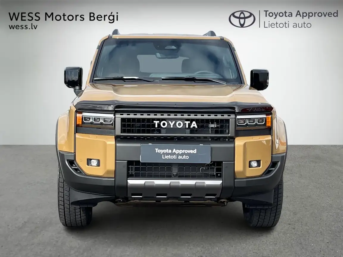 TOYOTA LAND CRUISER