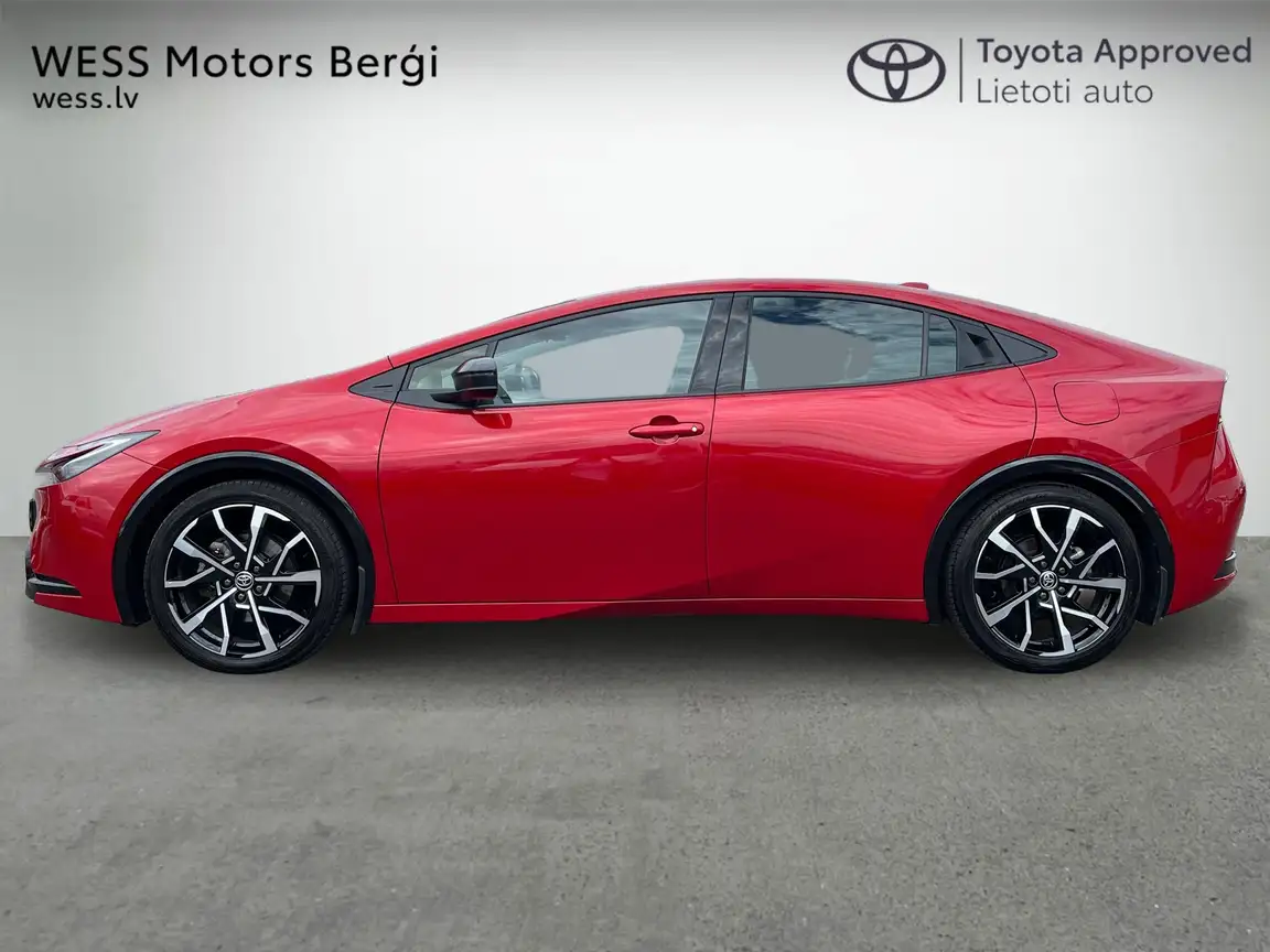 TOYOTA PRIUS